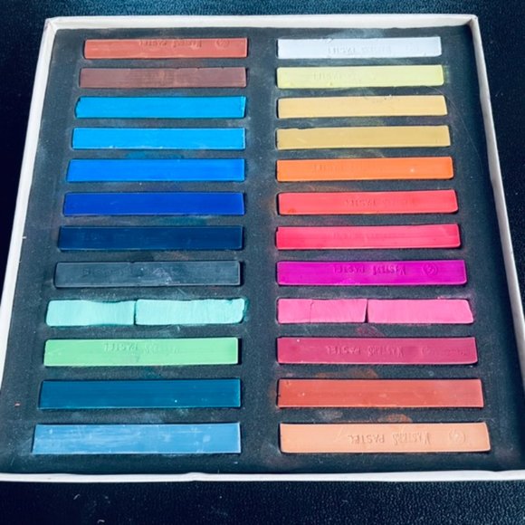 Free People Hair Chalk - 24 Colors! New. Temp Color Your Hair! Made in USA. - Picture 4 of 13